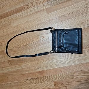 ILI NY Genuine Leather Crossbody